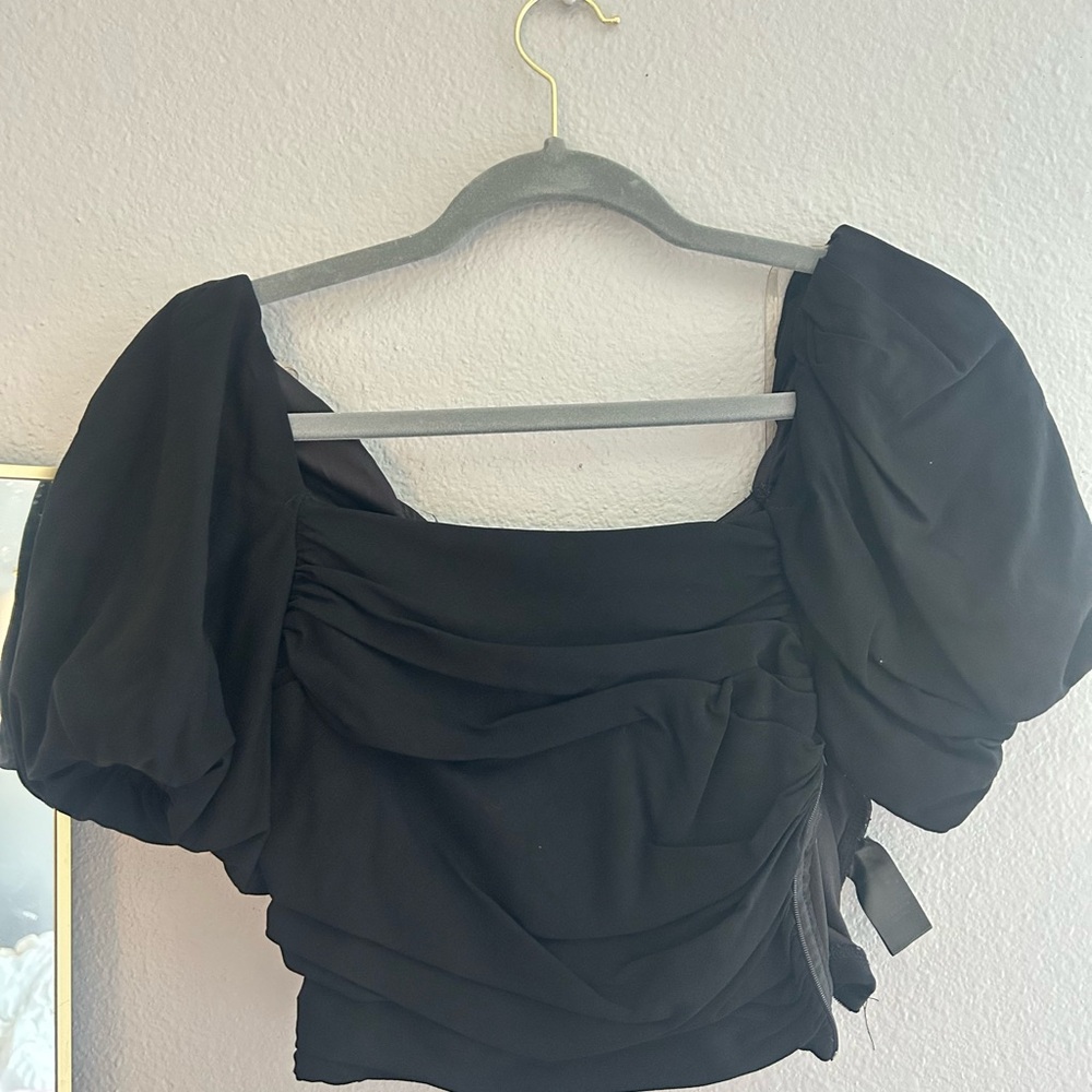 DO+BE Black Puff Sleeve Crop Top